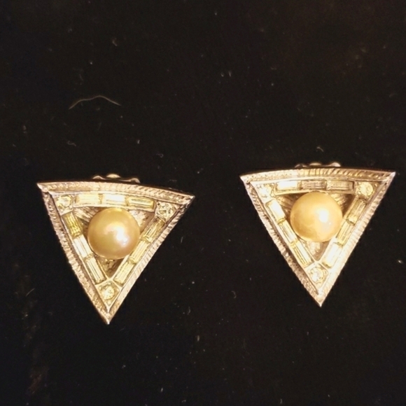 Vintage Art Deco Style Clip On Earrings 2583988 patent number engraved EUC - Picture 10 of 10